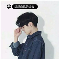 女生拿酒瓶傷感頭像1