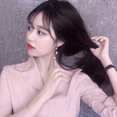 漫畫(huà)黑色側臉頭像女9