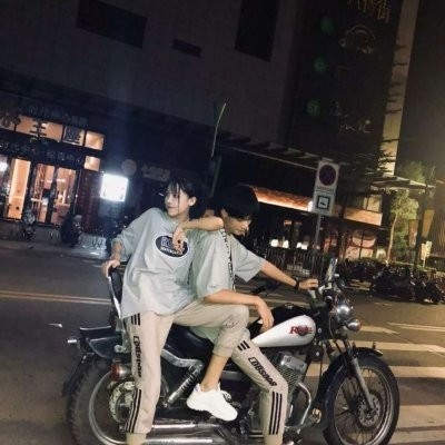 華晨宇頭像漫畫(huà)女生可愛(ài)7